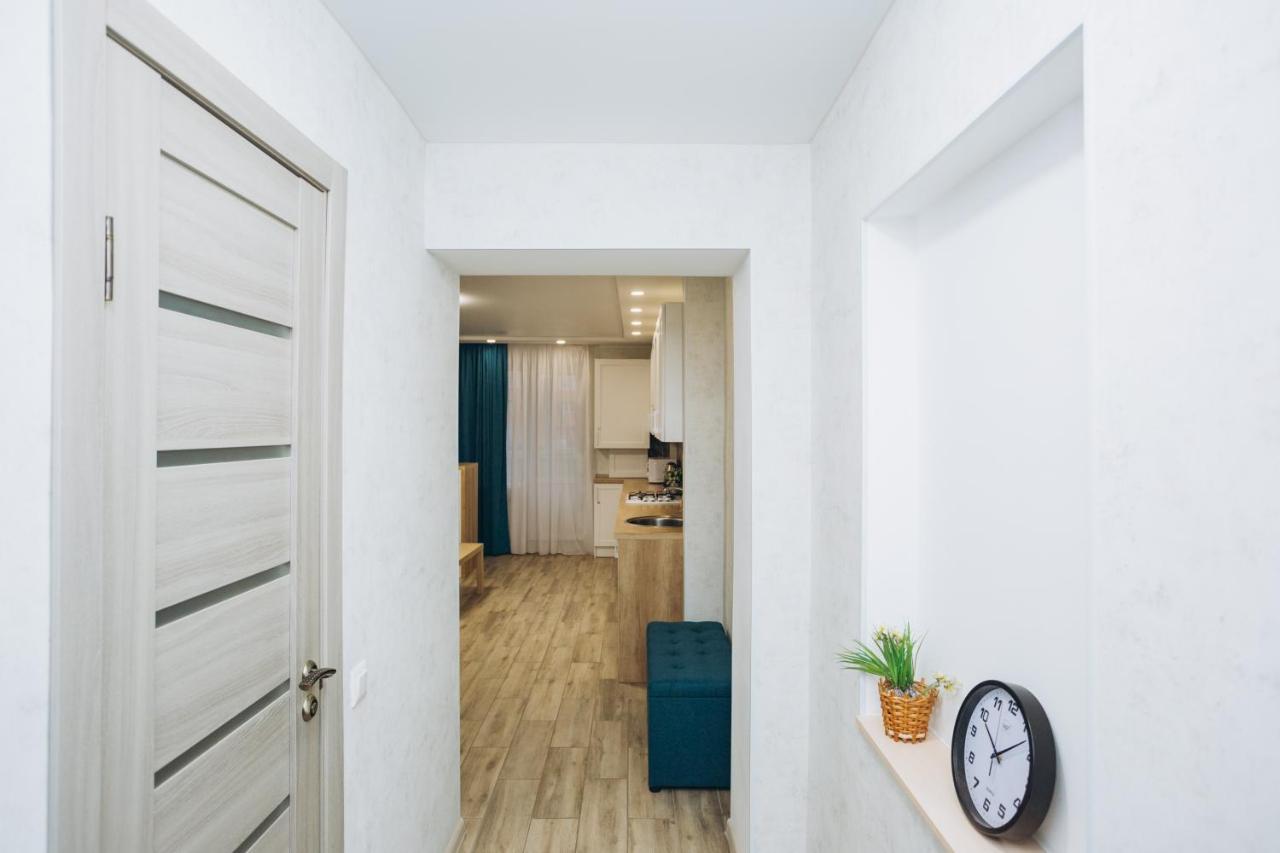 Luxe Apart-Hotel Near Lavina New Building 1 Floor Sumy Luaran gambar