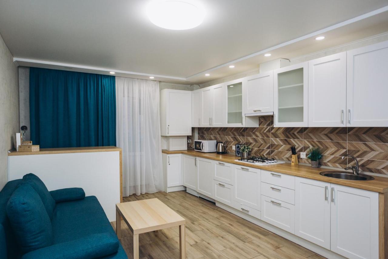 Luxe Apart-Hotel Near Lavina New Building 1 Floor Sumy Luaran gambar